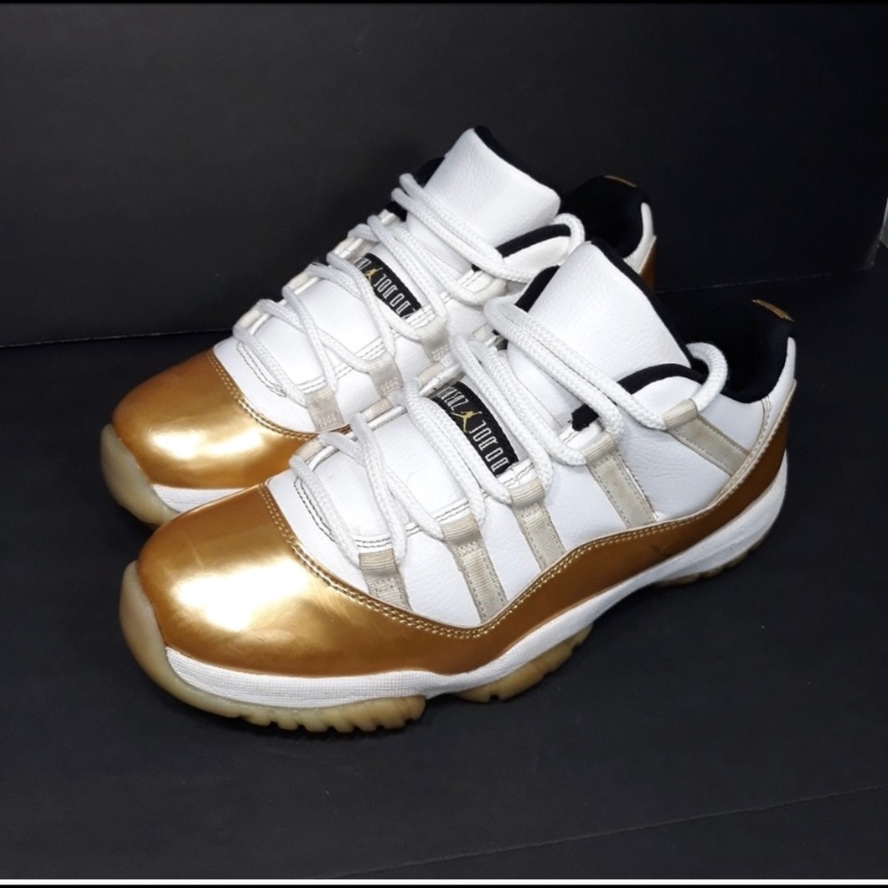 Jordan 11 lows
